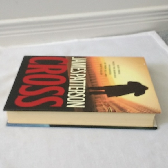 James Patterson's Cross hardcover book - Picture 2 of 5